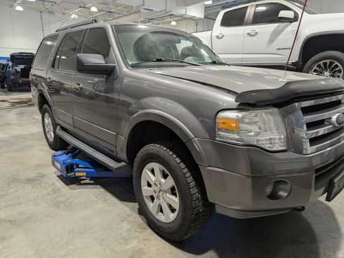 Used 2010 Ford Expedition XLT AWD/4WD image 3