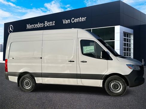 New 2025 Mercedes-Benz Sprinter 2500 image 2