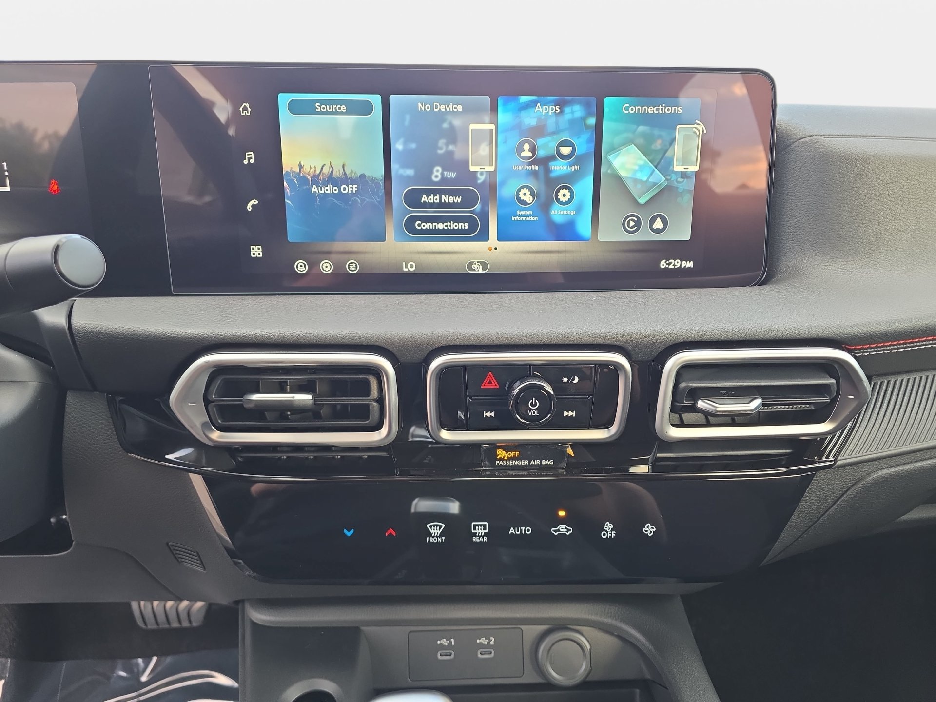 New 2027 Nissan Sentra SR w/ Floor Mat Package FWD image 19