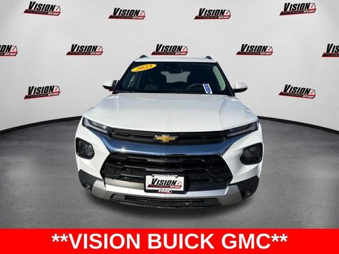Used 2023 Chevrolet TrailBlazer LT AWD/4WD image 2