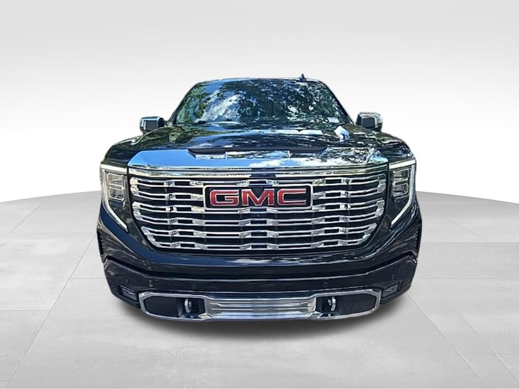 Used 2024 GMC Sierra 1500 Denali w/ Technology Package AWD/4WD image 8