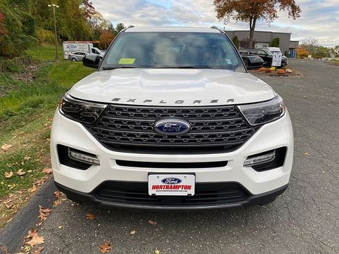 Certified 2022 Ford Explorer XLT w/ Equipment Group 202A image 2