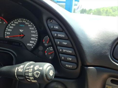 Used 1998 Chevrolet Corvette Coupe w/ Memory Pkg RWD image 15