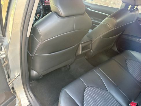 Used 2024 Toyota Camry SE FWD image 19