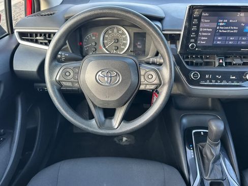 Used 2021 Toyota Corolla LE image 15