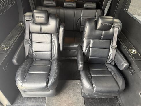 Used 2021 RAM ProMaster 2500 w/ Premium Appearance Group FWD image 31