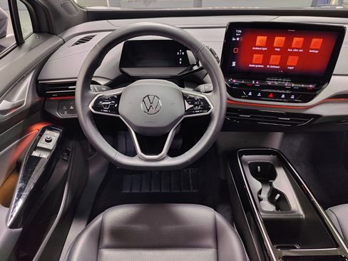 Certified 2024 Volkswagen ID.4 S image 18