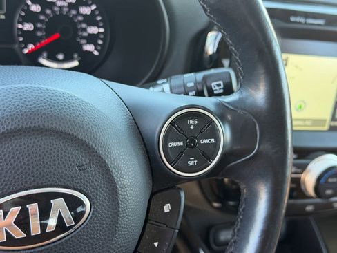 Used 2016 Kia Soul ! w/ Premium Package FWD image 17