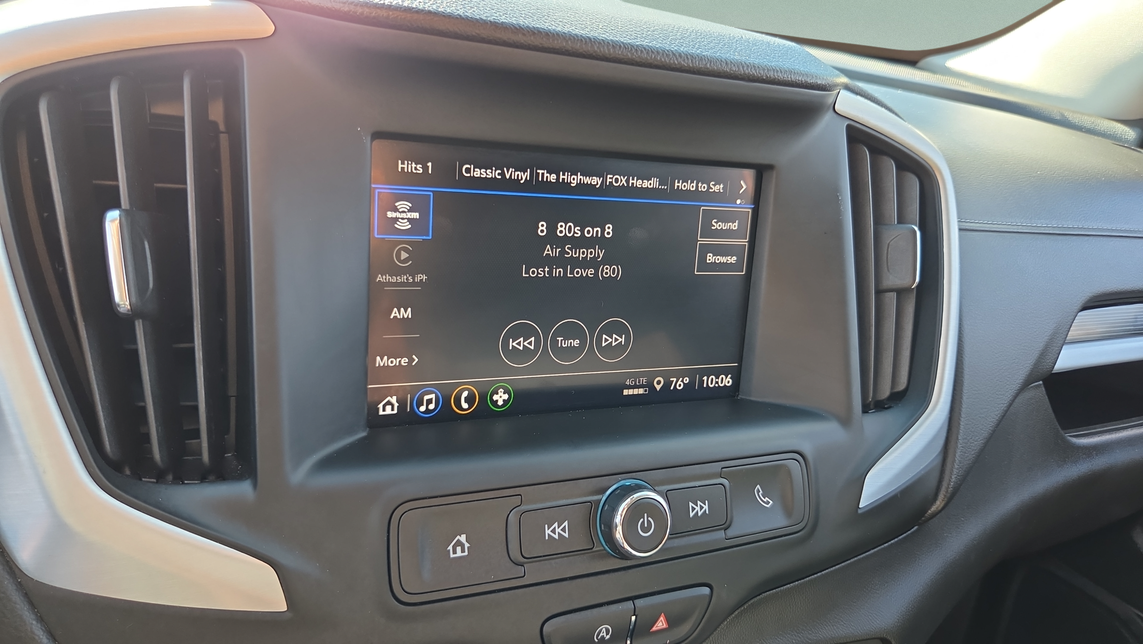 Used 2024 GMC Terrain SLE FWD image 18