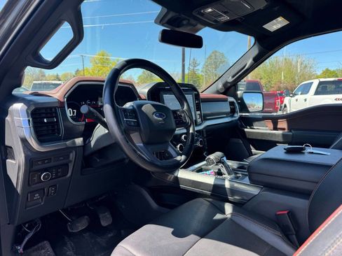 Used 2022 Ford F150 Lariat AWD/4WD image 11