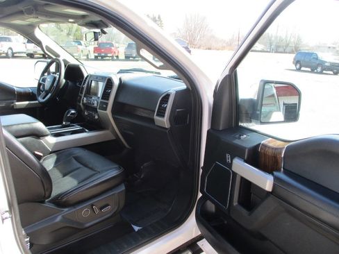 Used 2018 Ford F150 Lariat w/ Equipment Group 502A Luxury image 28