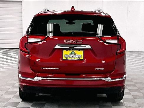 Used 2024 GMC Terrain Denali w/ Denali Premium Package AWD/4WD image 5