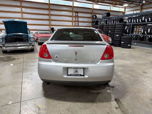 Used 2009 Pontiac G6 GT FWD image 8
