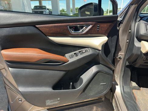 Used 2022 Subaru Ascent Touring AWD/4WD image 10
