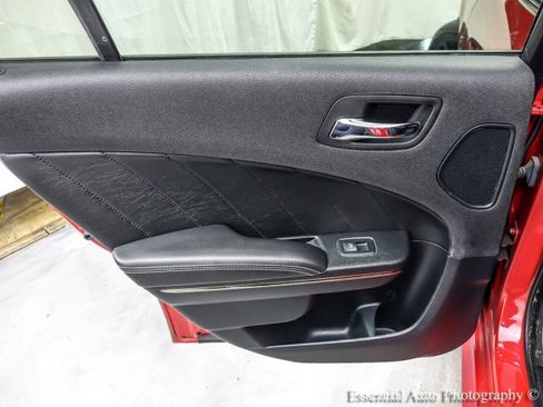 Used 2016 Dodge Charger SRT Hellcat w/ Harman/Kardon Audio Group RWD image 27