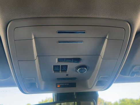 Used 2020 Chevrolet Tahoe LT RWD image 25
