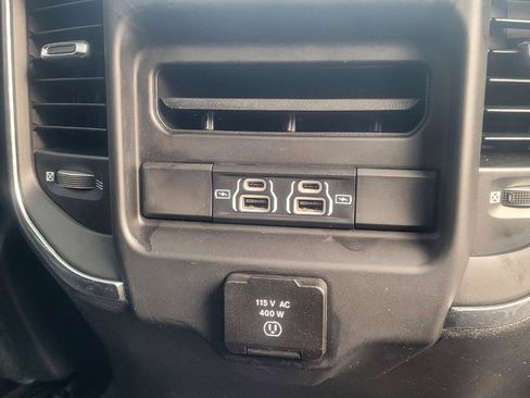 Used 2022 RAM 1500 Laramie AWD/4WD image 33