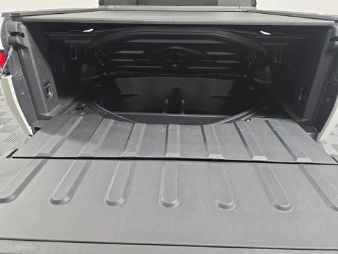 Used 2025 Rivian R1T Premium AWD/4WD image 15