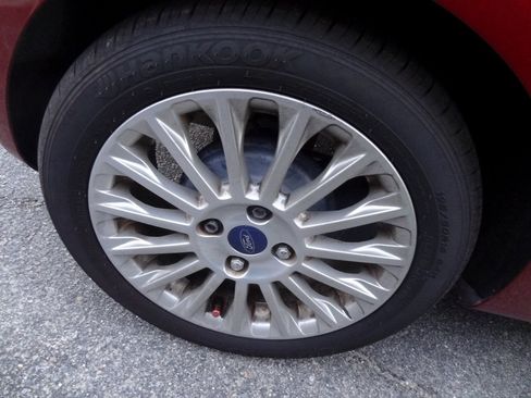 Used 2015 Ford Fiesta Titanium image 7