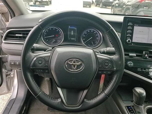 Certified 2022 Toyota Camry SE image 13
