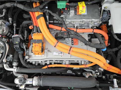 New 2027 Chevrolet Bolt RS FWD image 20