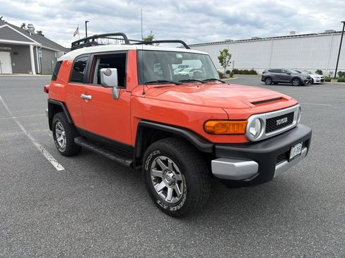 Used 2014 Toyota FJ Cruiser 4WD w/ Upgrade Package image 7