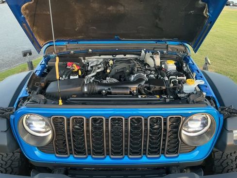 Used 2024 Jeep Wrangler Unlimited Rubicon AWD/4WD image 28