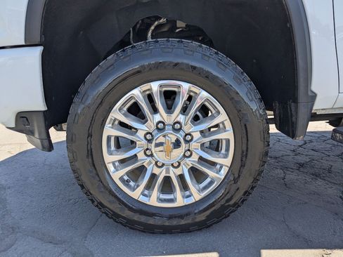 Used 2022 Chevrolet Silverado 2500 High Country AWD/4WD image 39