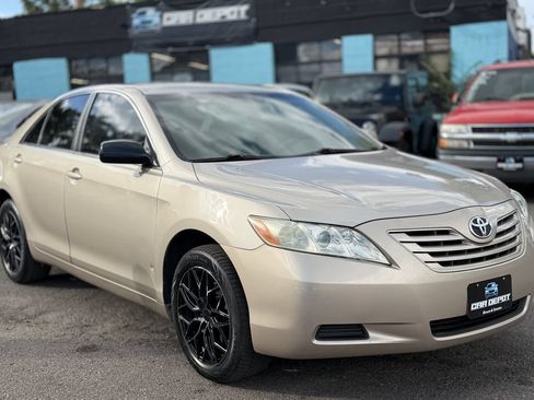 Used 2007 Toyota Camry CE FWD image 1