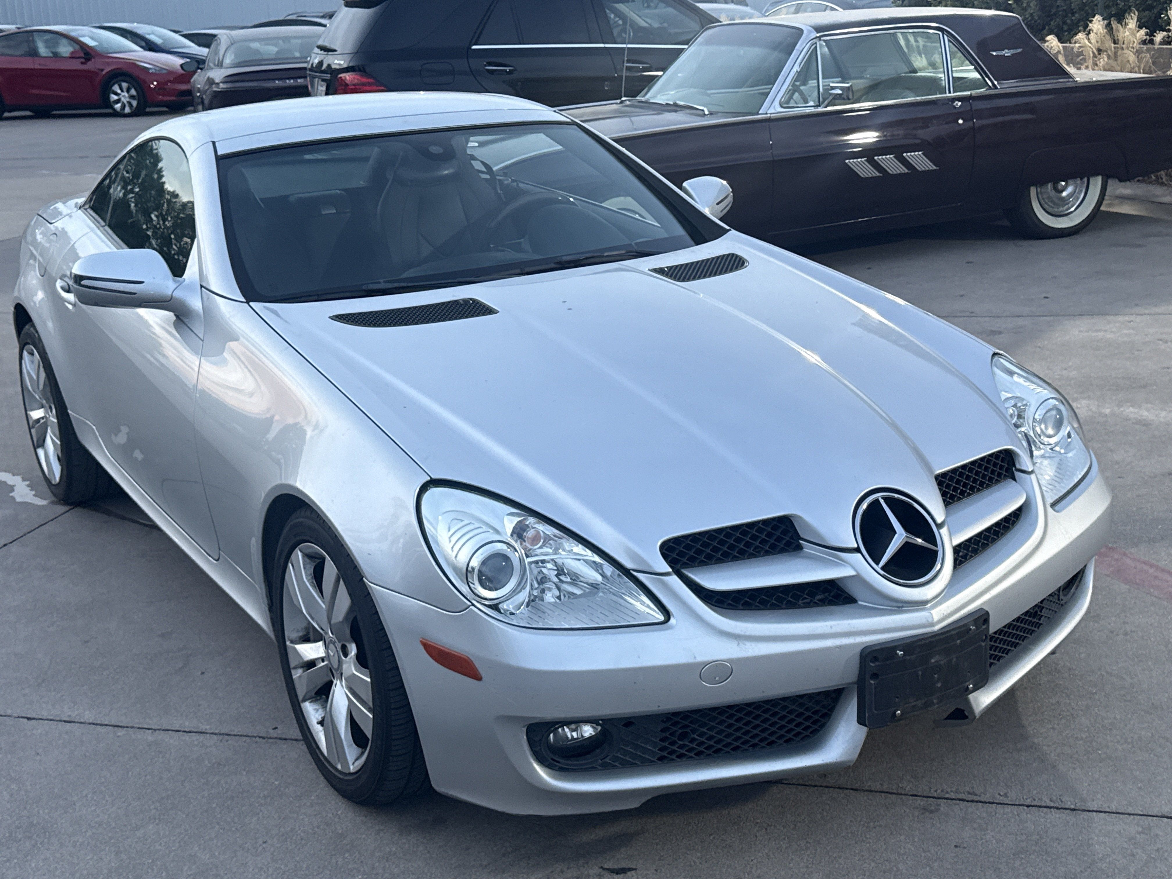 Used 2010 Mercedes-Benz SLK 350 image 3