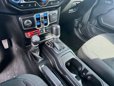 Used 2023 Jeep Wrangler Unlimited Rubicon 4xe AWD/4WD image 18