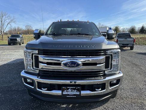 Used 2019 Ford F250 XLT w/ XLT Premium Package image 11