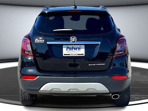 Used 2022 Buick Encore Preferred w/ Safety Package image 5