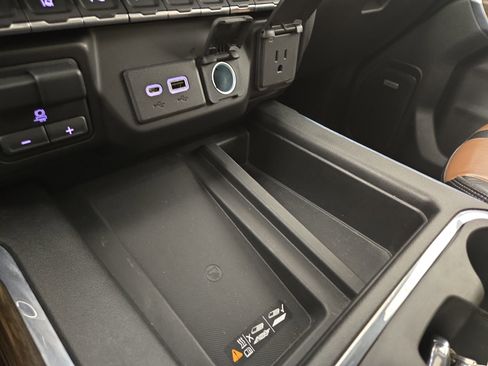 Certified 2023 Chevrolet Silverado 3500 High Country image 28