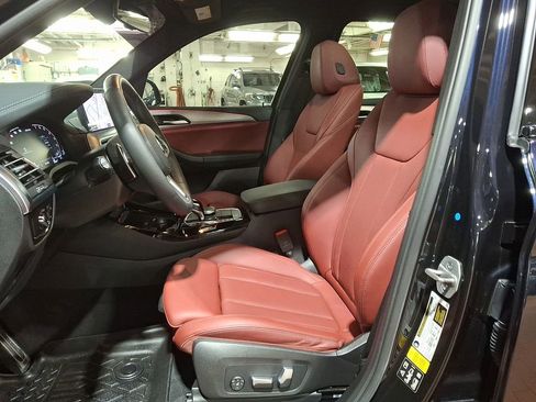 Used 2024 BMW X3 M40i w/ Premium Package image 9