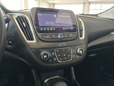 Used 2024 Chevrolet Malibu LT FWD image 25