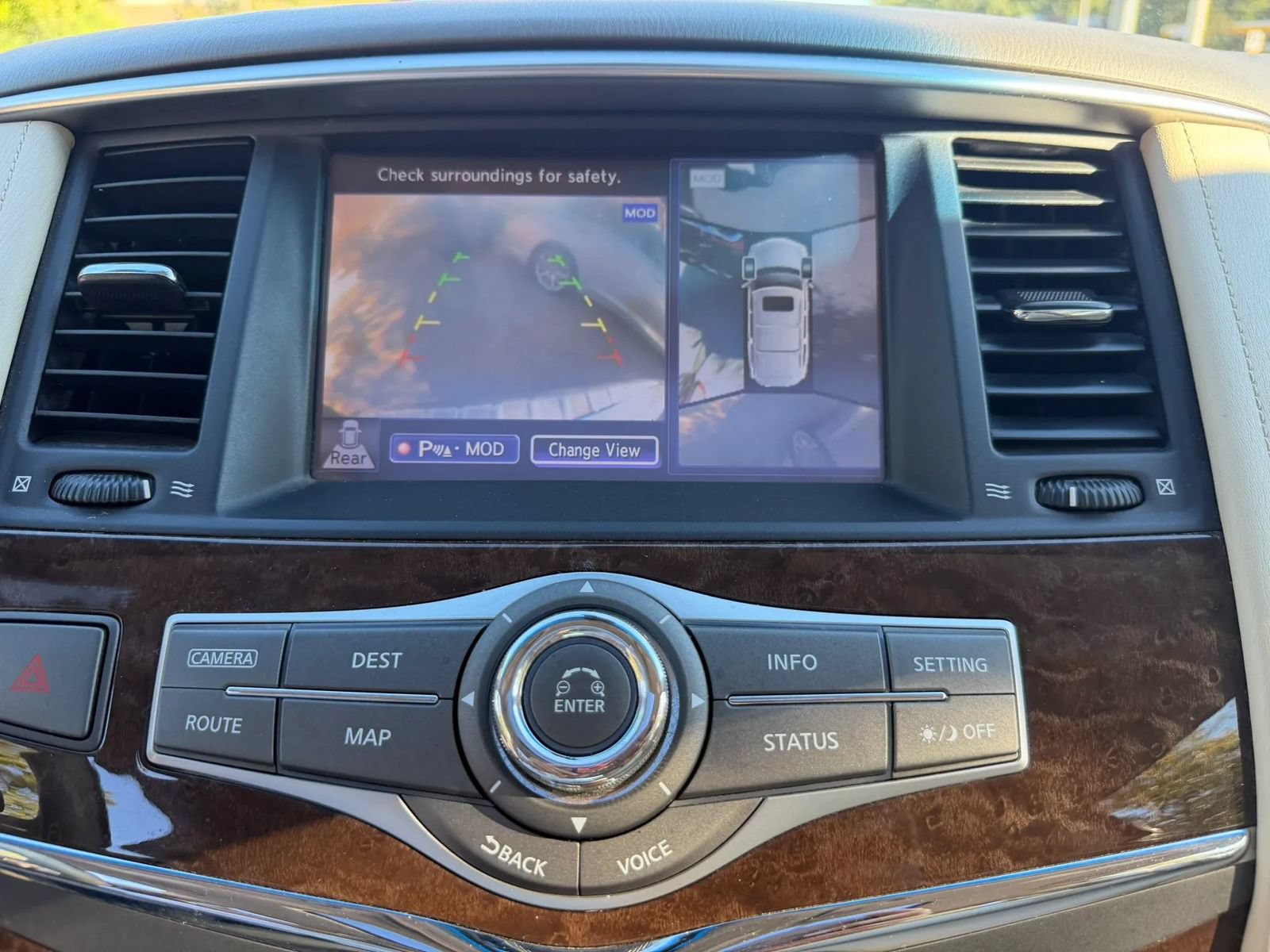 Used 2015 INFINITI QX80 4WD w/ 22" Wheel Package image 16