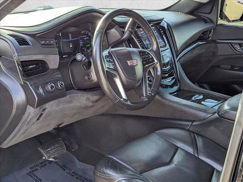 Used 2016 Cadillac Escalade Platinum image 9