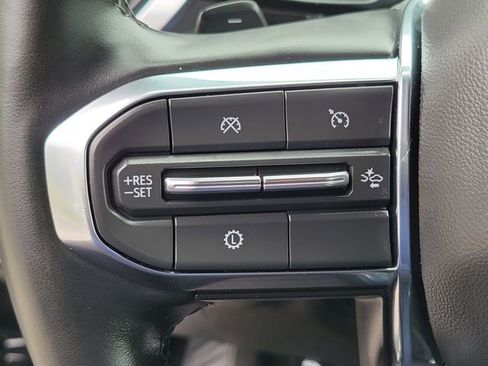 Used 2025 GMC Yukon XL Denali AWD/4WD image 20