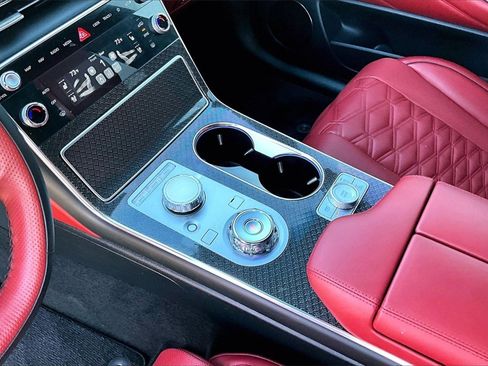 Used 2025 Genesis GV80 3.5T e-SC image 15