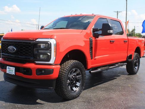 Used 2023 Ford F250 XL w/ STX Appearance Package AWD/4WD image 13