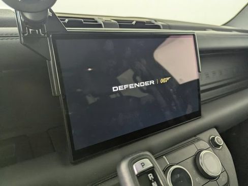 Used 2022 Land Rover Defender 110 AWD/4WD image 14