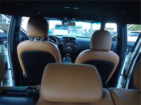 Used 2016 Kia Soul ! w/ Umber Package 1 image 16