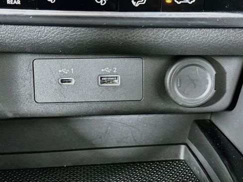Used 2023 Nissan Rogue SV FWD image 26