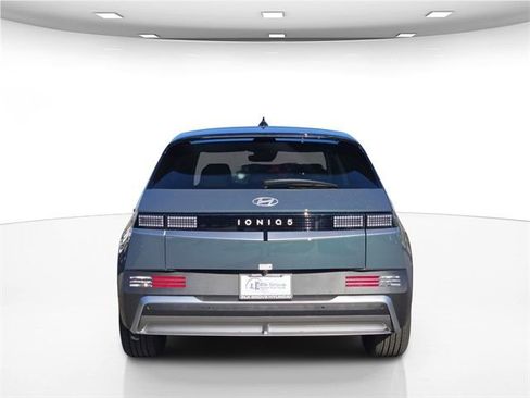 New 2026 Hyundai Ioniq 5 SEL image 8
