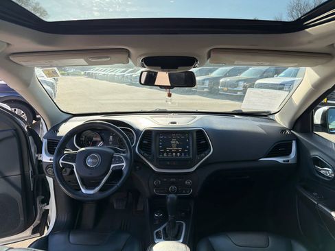 Used 2017 Jeep Cherokee Limited w/ Trailer Tow Group image 7