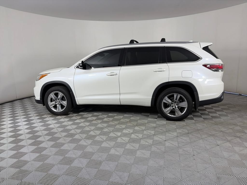 Used 2015 Toyota Highlander Limited Platinum AWD/4WD image 4