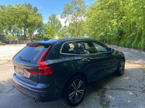 Used 2019 Volvo XC60 T6 Momentum w/ Premium Package AWD/4WD image 5