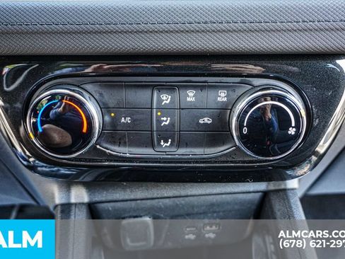 Used 2025 Chevrolet TrailBlazer LT FWD image 39