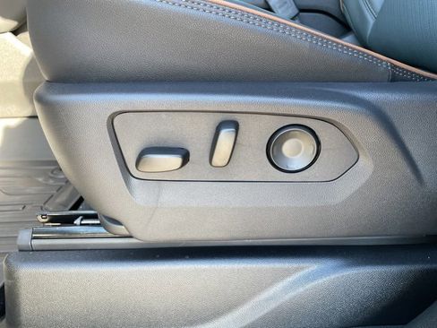 New 2026 GMC Yukon AT4 w/ AT4 Premium Package image 13